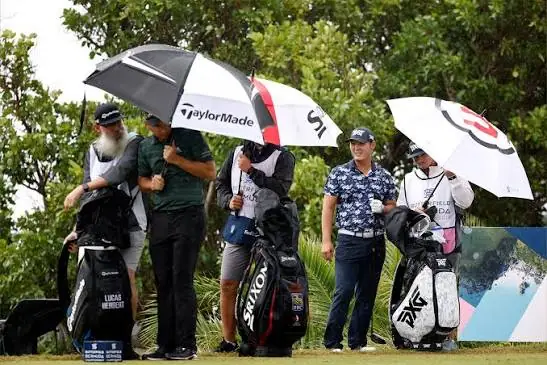How to Avoid Weather Disruption Losses on Golf Bookings: Risk Guide